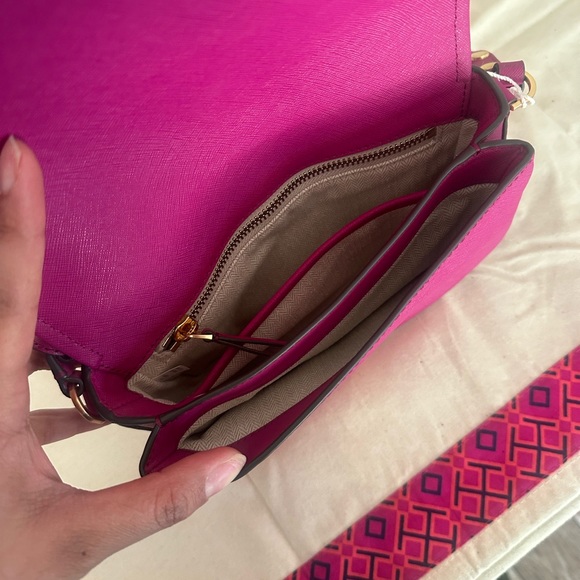 New Tory Burch Emerson shoulder/ crossbody bag - Picture 9 of 11